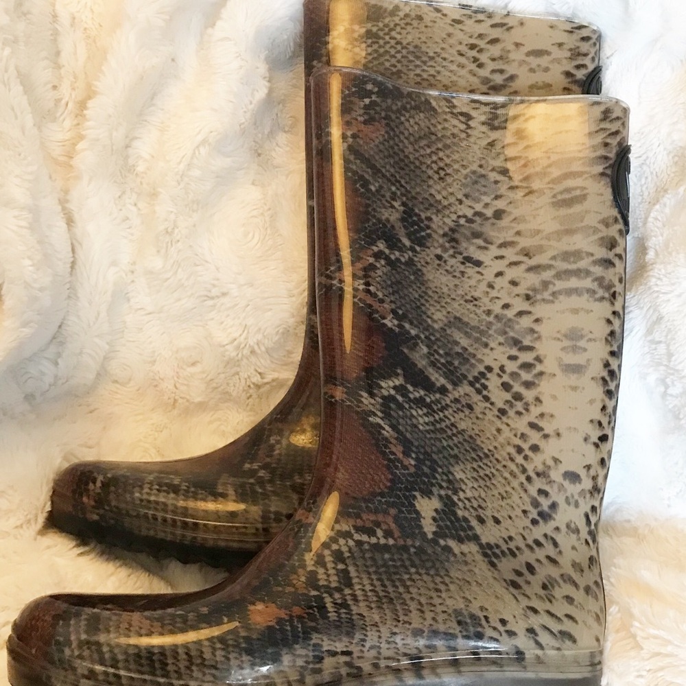 STUART WEITZMAN Designer Leopard Print Boots, XL
